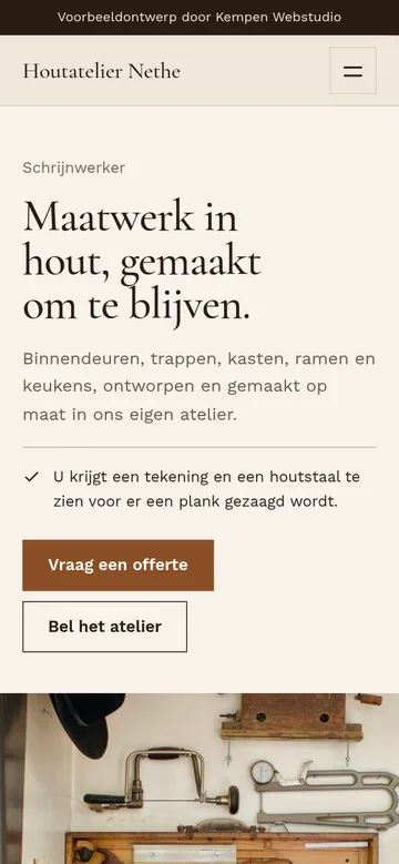 Voorbeeldontwerp Houtatelier Nethe op een smartphone